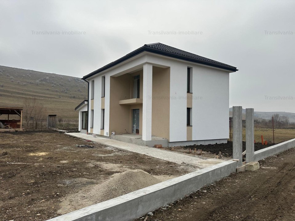 Casa individuala  finisata in localitatea Pata