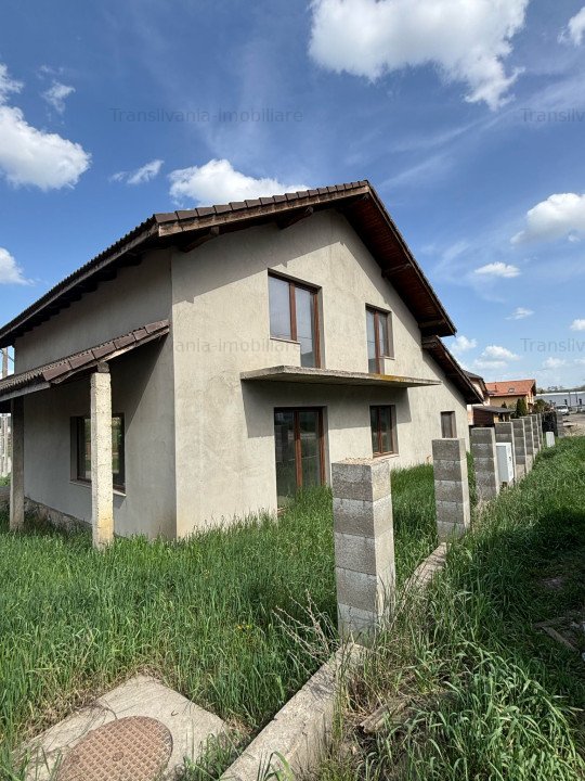 Casa Individuala, 143 mp, 500 mp teren - intrare Campenesti