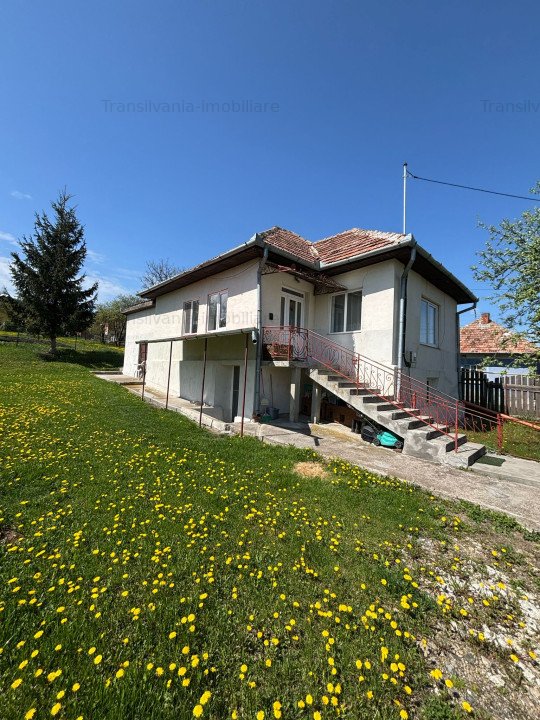 Casa locuibila cu teren generos de 1450 mp, in Chinteni