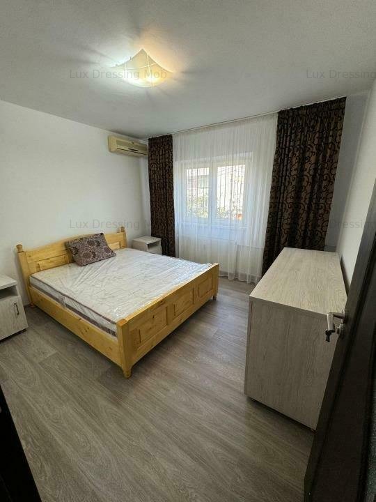 Ofer spre inchiriere apartament, etaj 1 din 4, cu 2 camere decomandat, renovat t