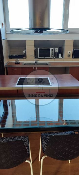 Apartament 140 mp de inchiriat