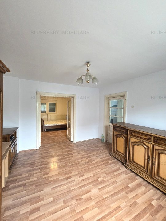 Casa cu 2 camere, singur in curte, centrala proprie, Colentina - Parc Motodrom
