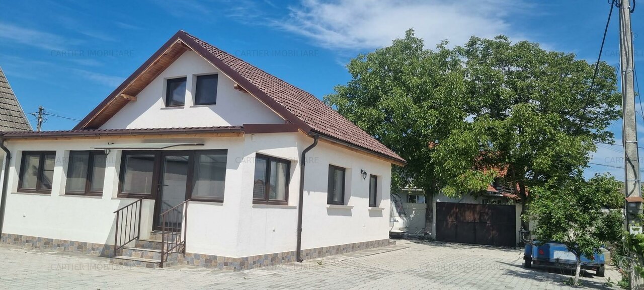 Vand casa Carpinis 10 km Brasov