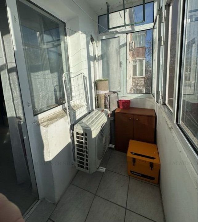 APARTAMENT 3 CAMERE SEMIDECOMANDAT ZONA KM 4-5