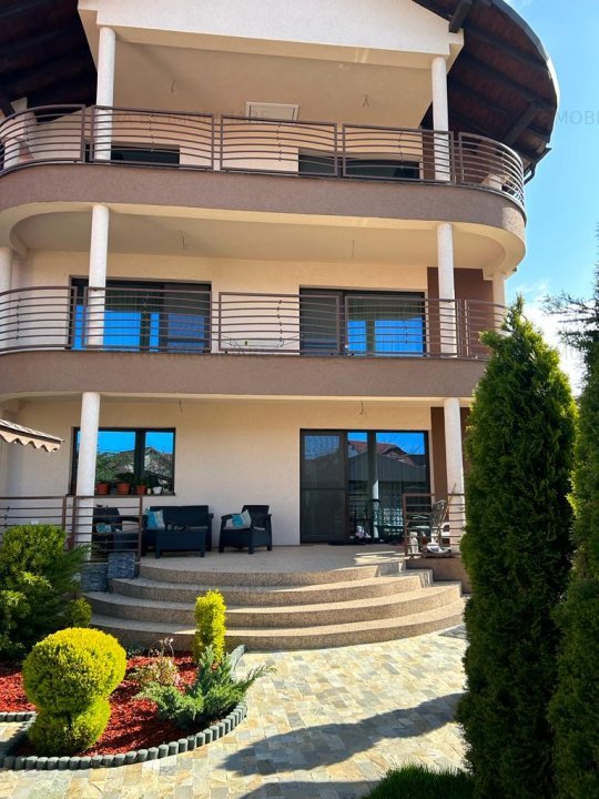 Proprietate de lux Trivale
