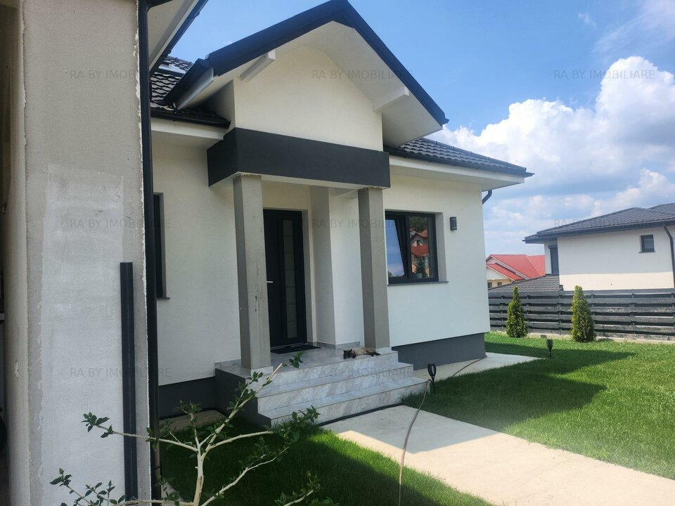 Casa de vanzare cartier Bratieni - Stefanesti