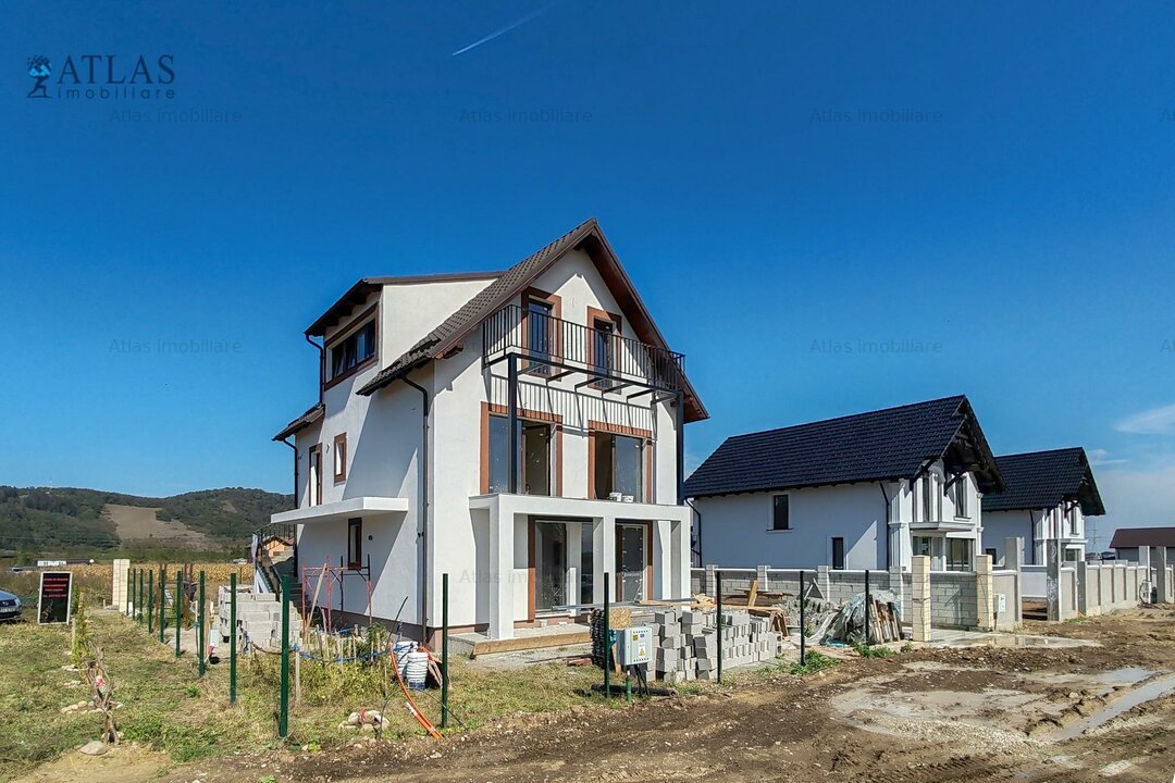 Video Casă cu funcționalitate multiplă, zonă cu dezvoltare accelerata, Sânpetru