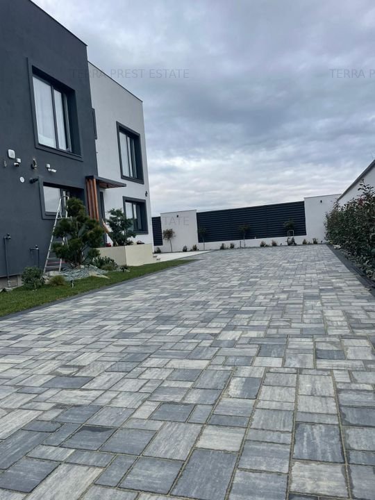 Vila superba zona scolii americane, Pipera