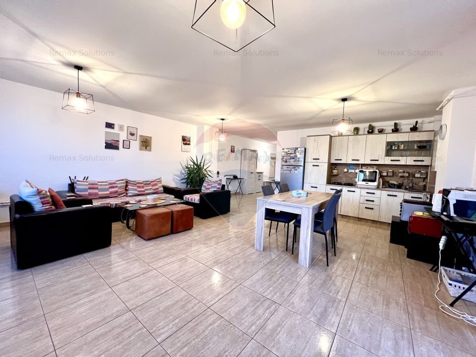 Apartament cu 3 camere de vanzare in zona Mamaia Nord Constanta