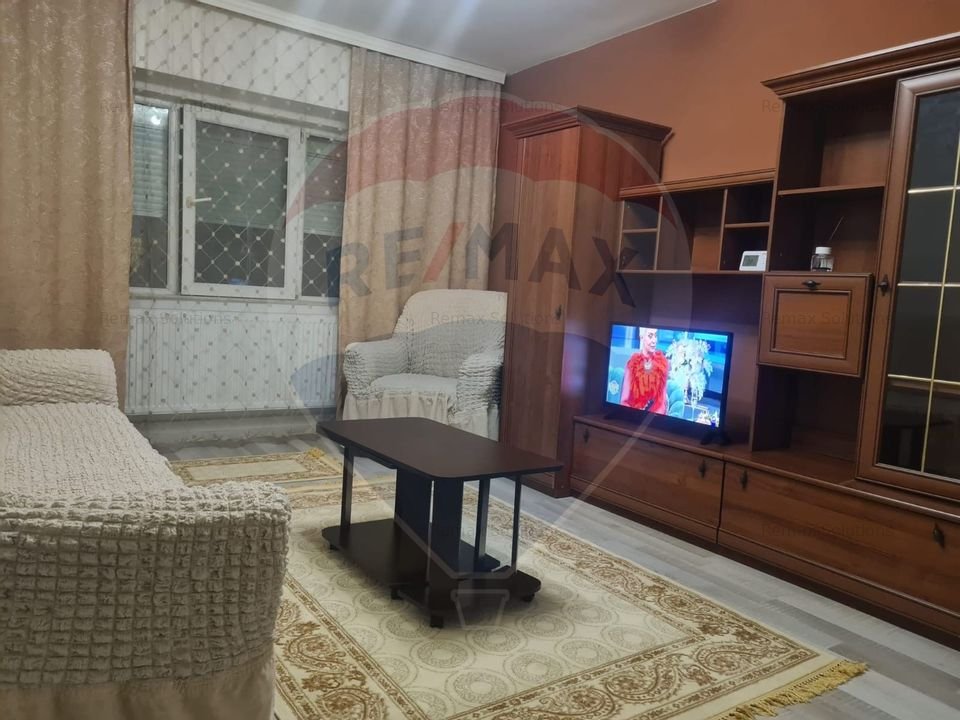 Apartament cu 3 camere de inchiriat in zona Tomis Nord Constanta