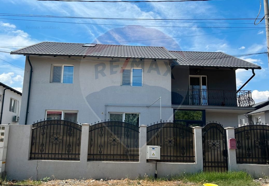 Casa / Vila cu 4 camere de inchiriat in zona Mamaia nord Constanta