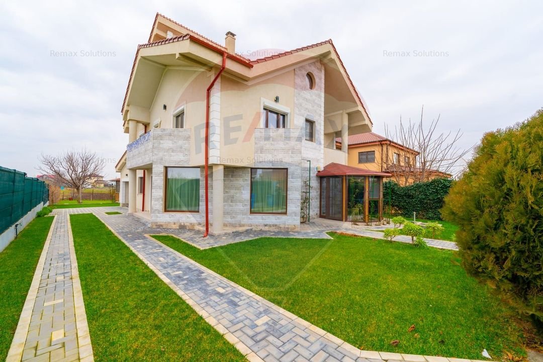 Casa / Vila cu 5 camere de vanzare in Tuzla Constanta
