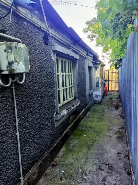 Casa batraneasca 3 camere 200mp teren Brailita