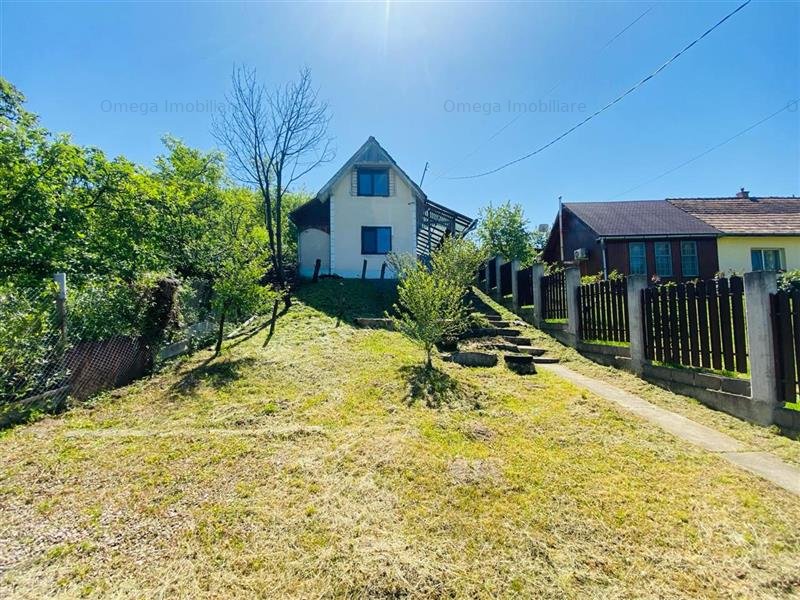 CASA CU TEREN 2000 MP, DUBLU FRONT STRADAL SI LIVADA DEALURI ORADEA, CALEA ADEVA