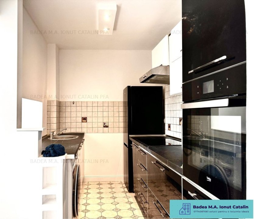 Inchiriez apartament 4 CAMERE - Delfinului