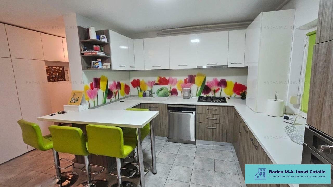 Inchiriez apartament 4 camere Sebastian