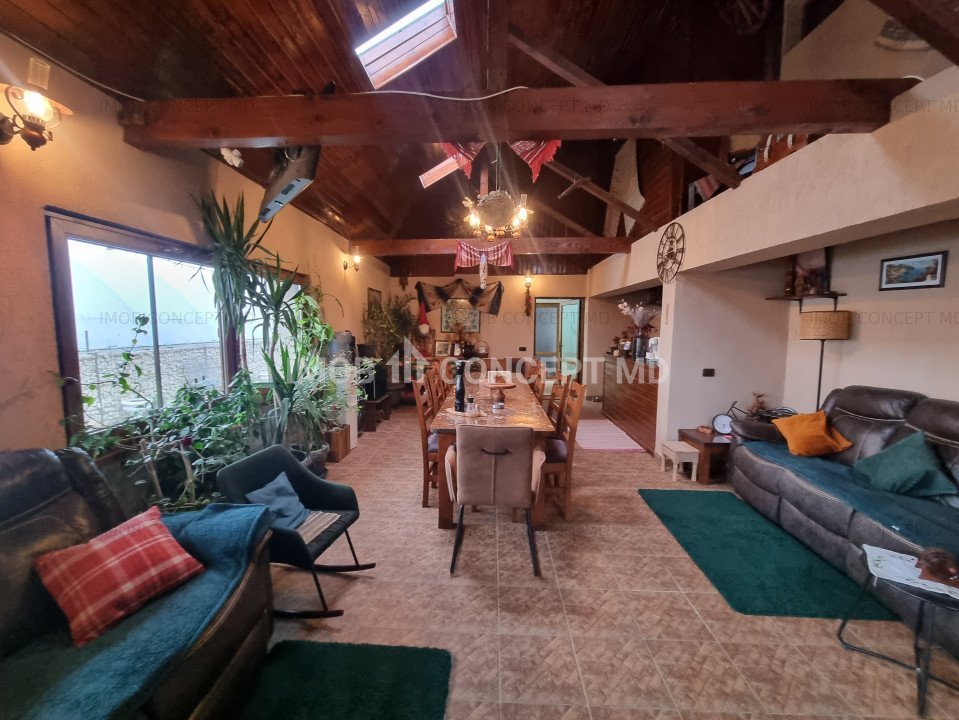 Vanzare Casa-vila 7 camere si teren 1250mp in Puchenii Mosneni-Prahova