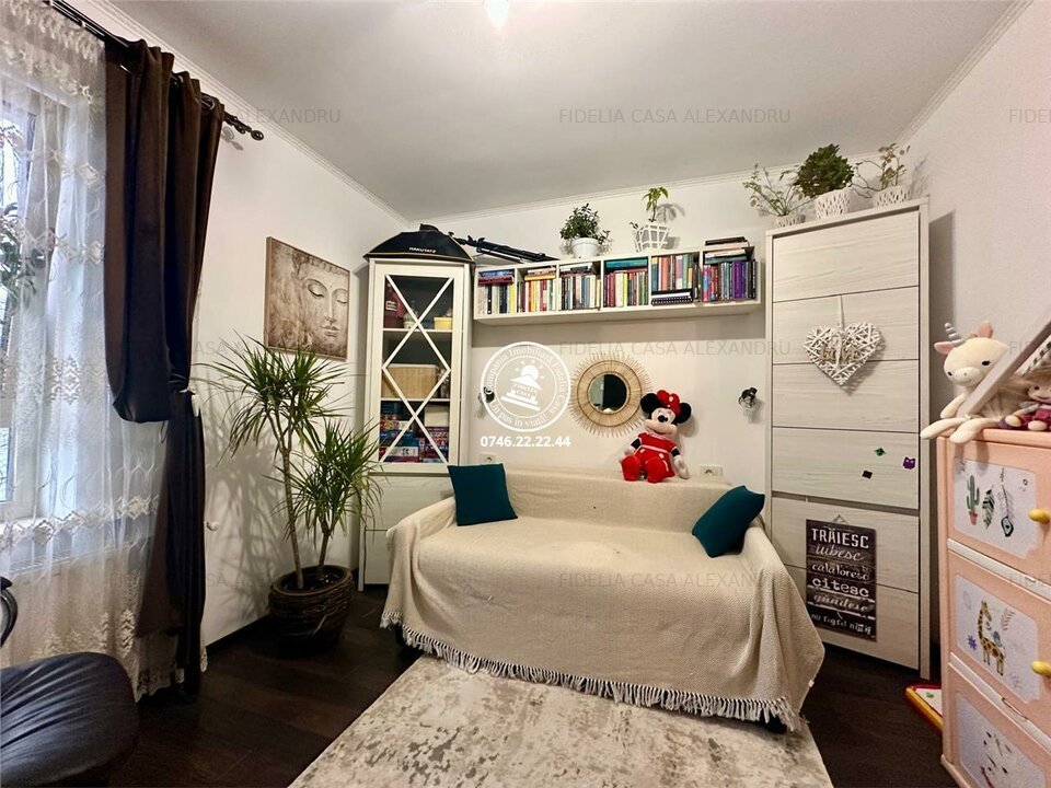 Apartament 2 camere decomandat etaj intermediar cu loc de parcare Valea Lupului