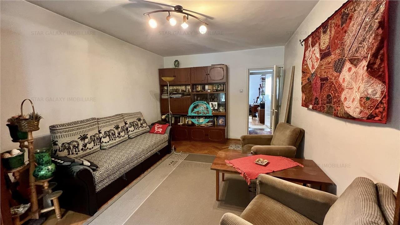 Vand apartament cu 3 camere in Tudor, decomandat situat la parter, str Transilva