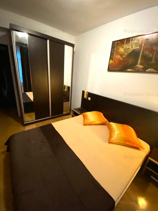 Apartament spre Inchiriere - 2 Camere Decomandat in Zona Magheru