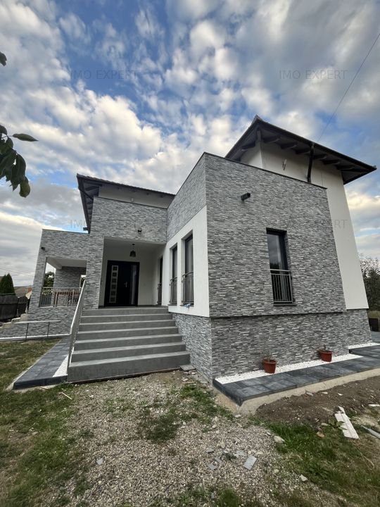 Casa individuala nou construita in Petresti Alba