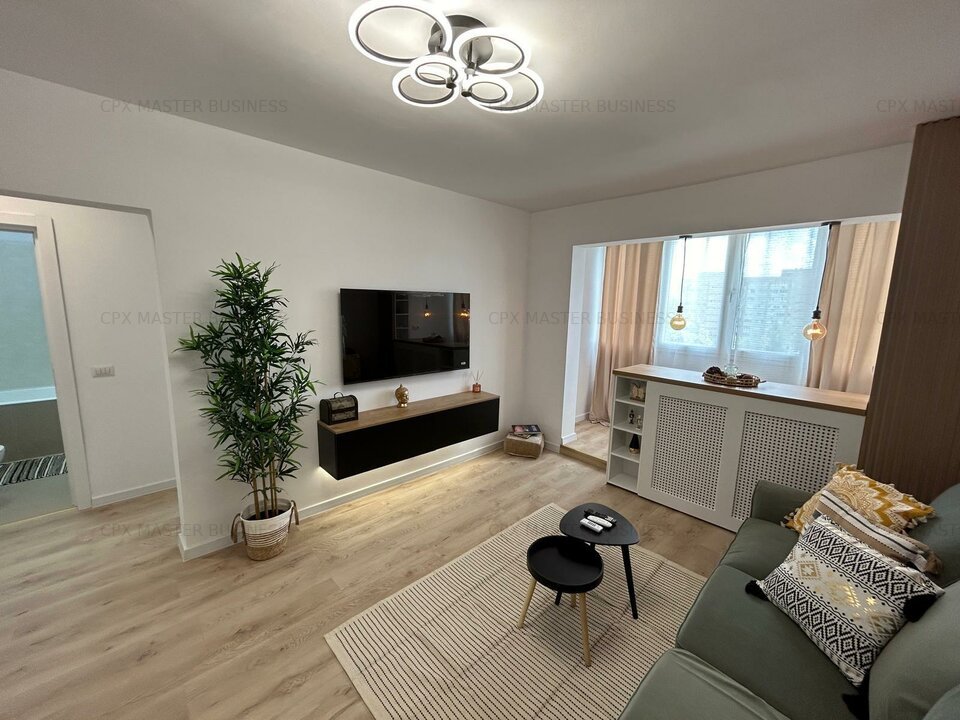 Proprietar vand apartament 2 camere situat in Drumul Taberei