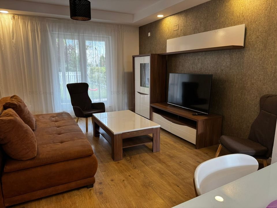 De închiriat - Vila 3 camere - Cosmopolis - parcare inclusa