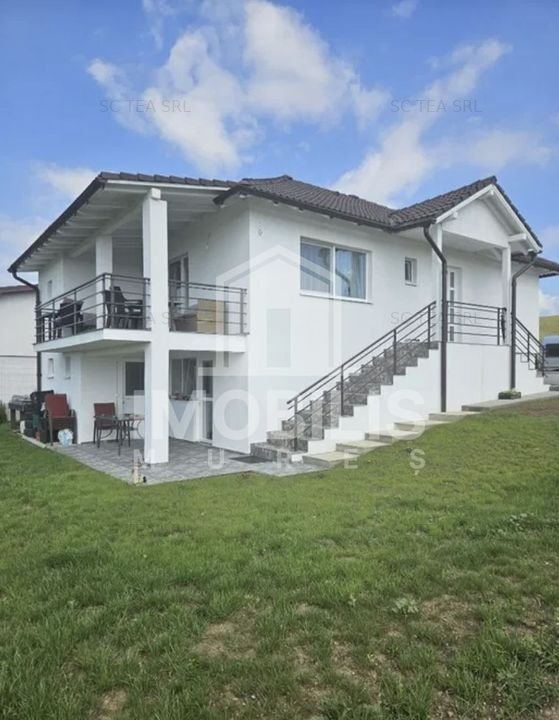 Casa moderna in Nazna