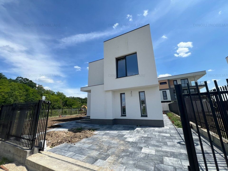 Vila 5 camere - OFERTA MAI fotovoltaic inclus - Corbeanca
