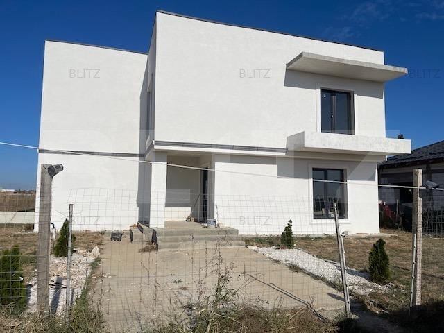 Casa mediteraneana finisata, cu 5 dormitoare si teren de 412 mp in zona Damila