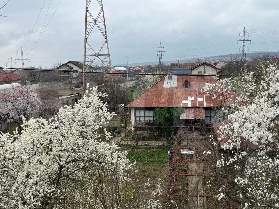 Casa pe strada Calea Bucuresti, teren de 1442 mp