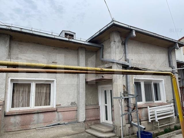 Casa parter cu 5 dormitoare si 158 mp utili , zona centrala a Craiovei