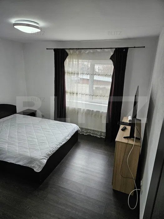 Prima inchiriere: Casa moderna de 5 camere in Plaiul Vulcanesti