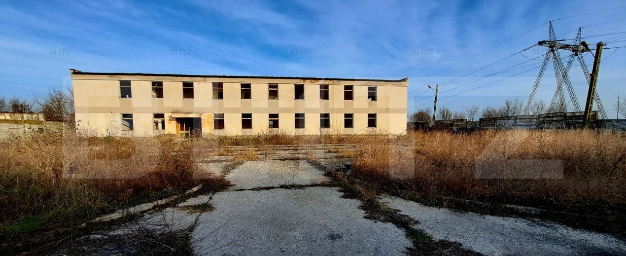 Cladire industriala P+1, 730 mp utili si 5000 mp teren intravilan, zona Filiasi