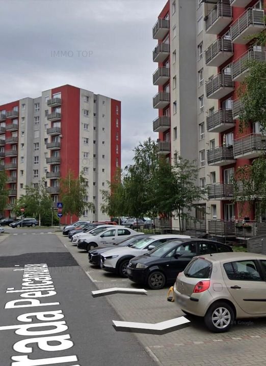 Apartament 2 camere, decomandat, Avantgarden, cu parcare si boxa