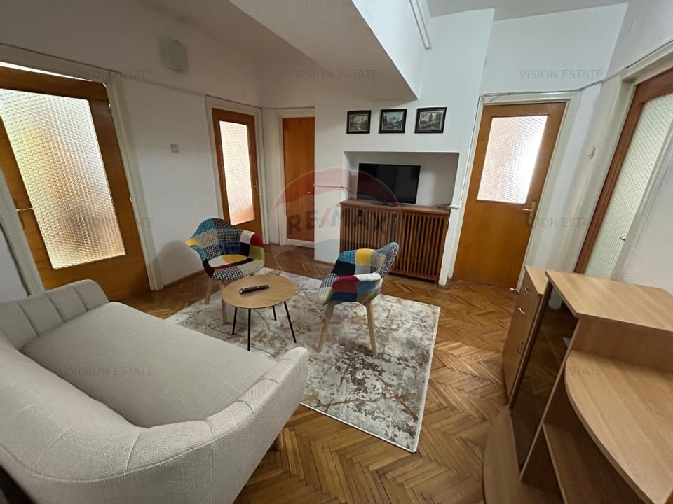 Apartament cu 4 camere de inchiriat in zona Ultracentral
