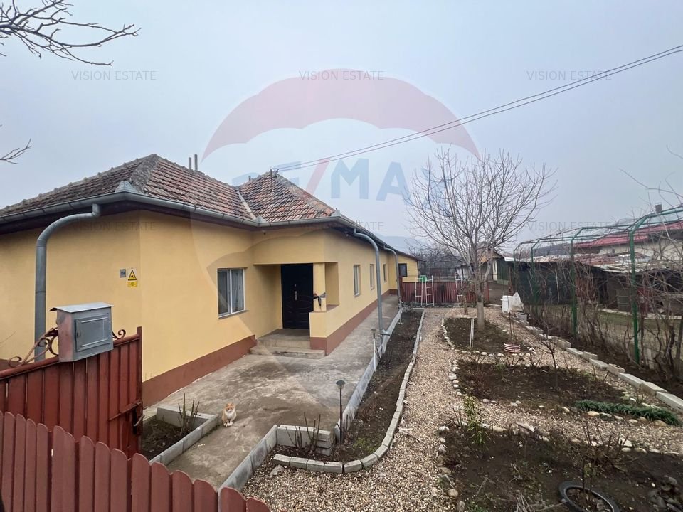 Casa / Vila cu 6 camere de vanzare in zona Ultracentral