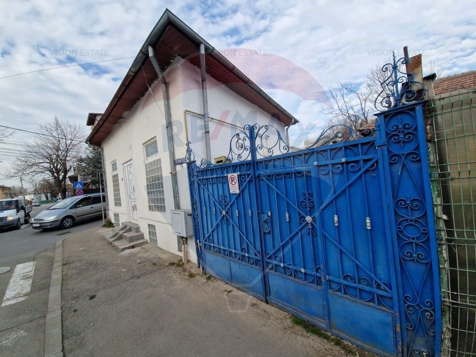 Casa / Vila cu 7 camere de vanzare in zona Central