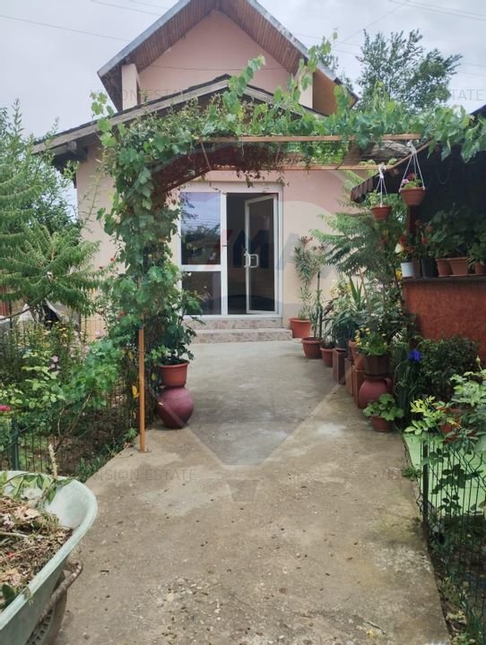 Casa / Vila cu 5 camere de vanzare