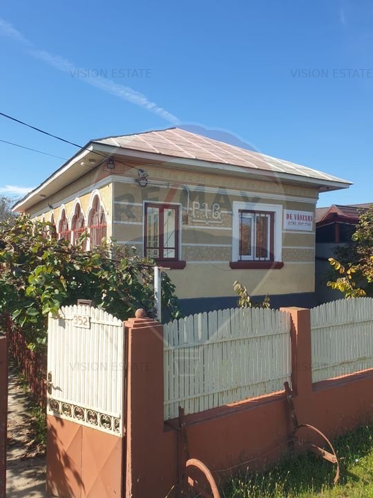 Casa / Vila cu 3 camere de vanzare