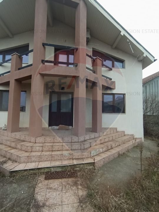 Casa / Vila cu 5 camere de inchiriat in zona Bariera Valcii