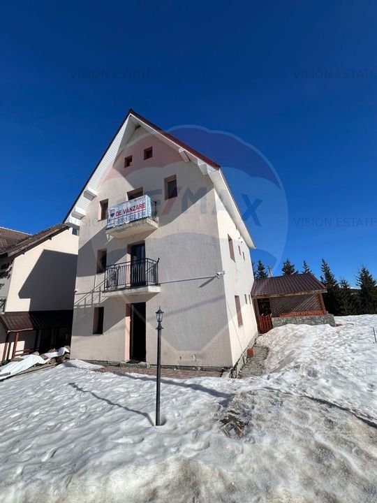 Hotel / Pensiune cu 11 camere de vanzare