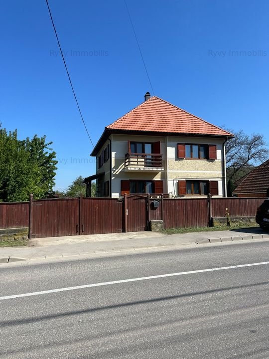 Casă de v&acirc;nzare &icirc;n Covasna - complet renovată, mobilată şi utilată!