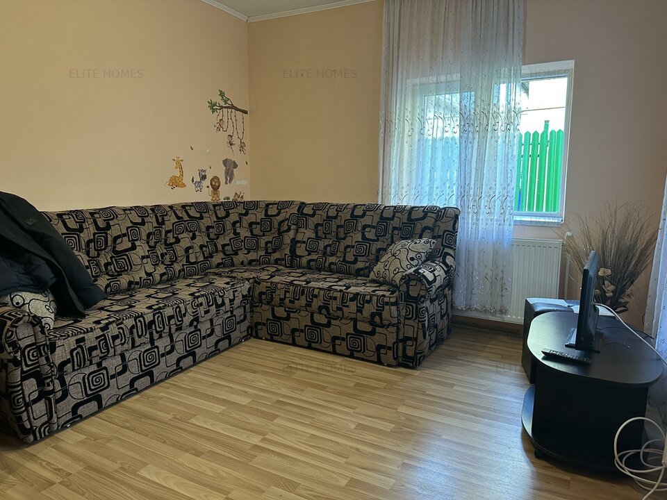 Casa la curte Rahova / House with a Yard in Rahova
