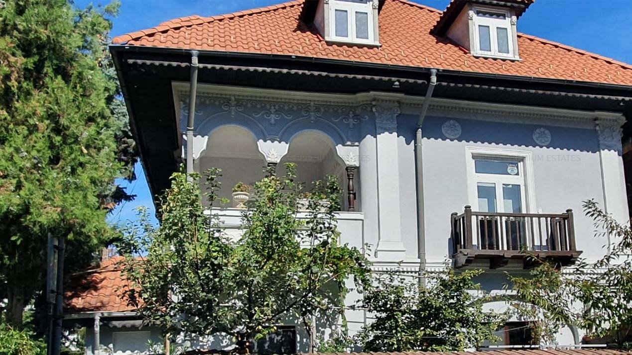 Casa de vanzare Aviatorilor, consolidata, renovata, terase, 2 garaje