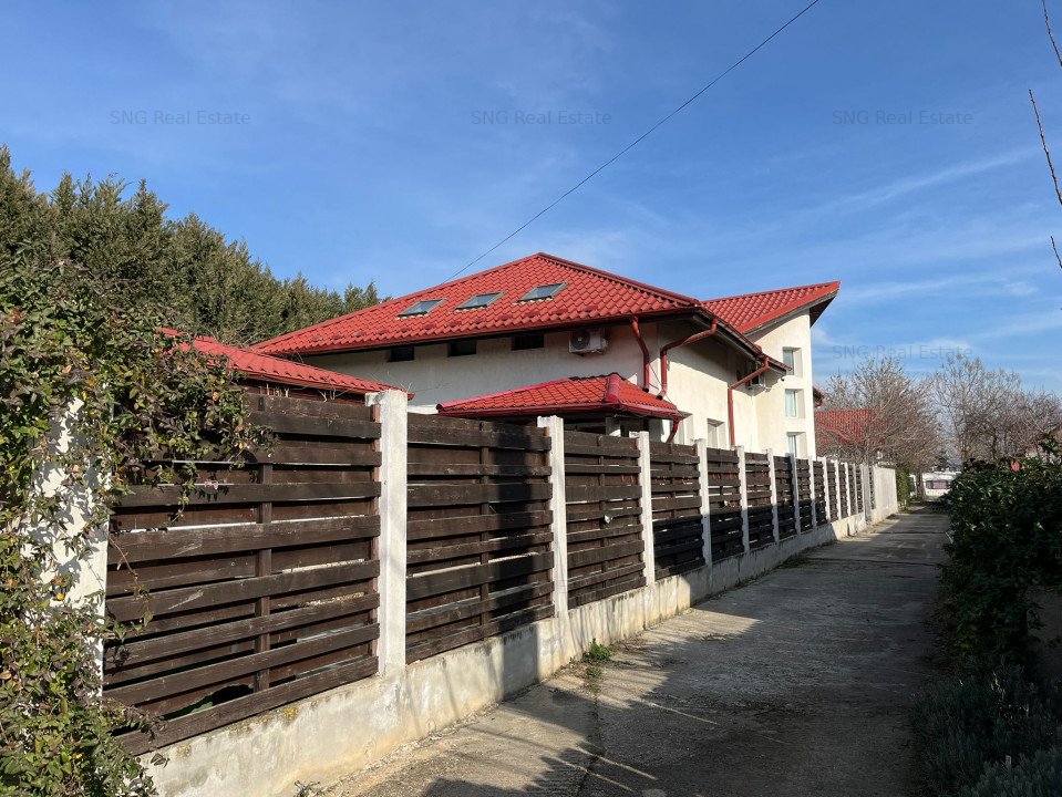 OPORTUNITATE De vanzare vila individuala 7 camere piscina exterioara Corbeanca
