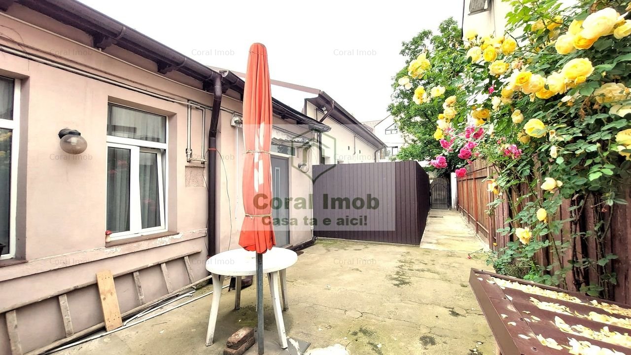 Vanzare casa curte individuala, centrala, Lacul Tei!