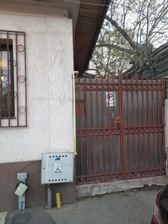 Casa singur in curte Bd. Dacia/ Piata Gemeni birou/residential