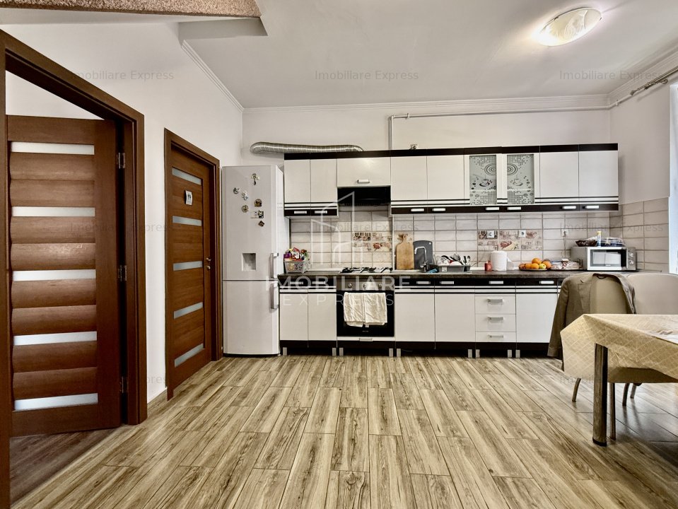 Casa formata din doua apartamente de vanzare in centrul Clujului