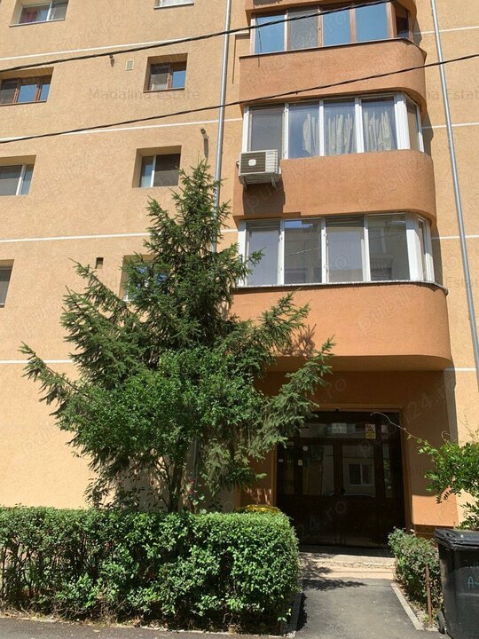 Apartament 2 camera Bucovina, centrala proprie, etaj 1/3, balcon